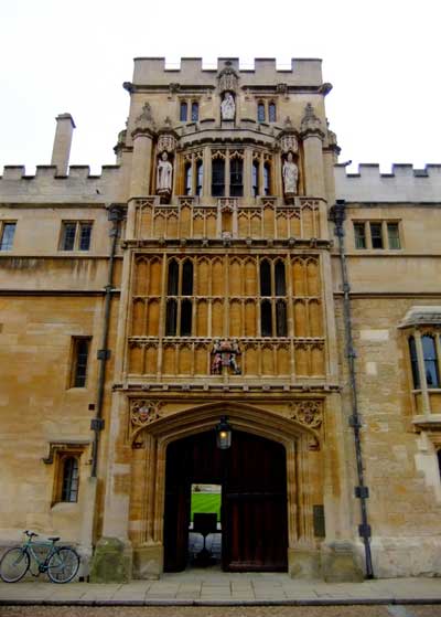 Brasenose-gatetower-view