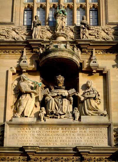 James-I-statue-at-Bodleian