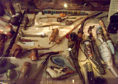 Pitt-Rivers-tobacco-pipe-case