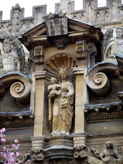 St-marys-church-oxford-Mary-Statue-detail